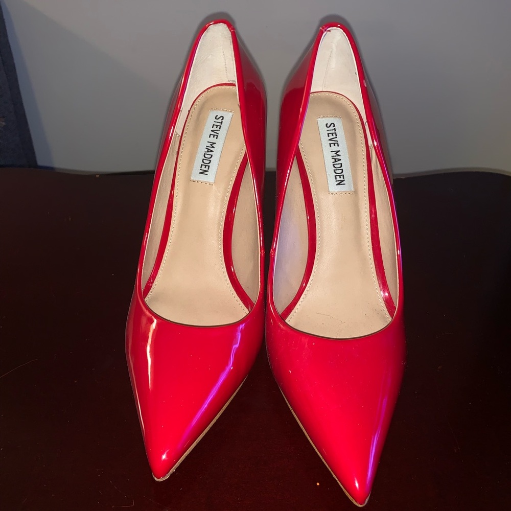 Steve Madden Red Pumps